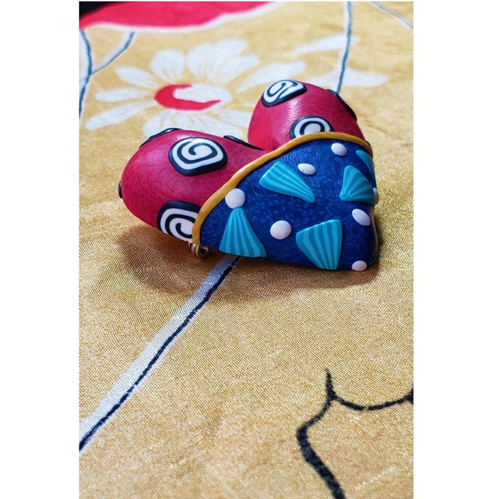 Hand Made Heart Pin - Picture 5 of 6